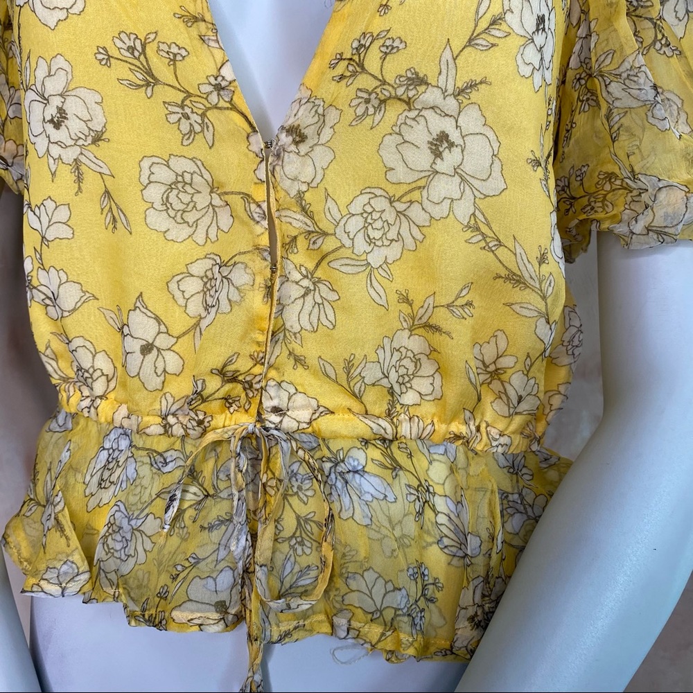 Large Rahi Floral Blouse - Picture 4 of 8
